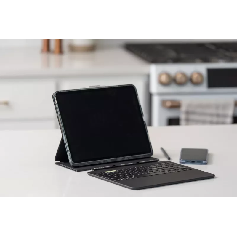 ZAGG Pro Keys 2 QWERTZ vokiška „Bluetooth“ klaviatūra su dėklu, juoda