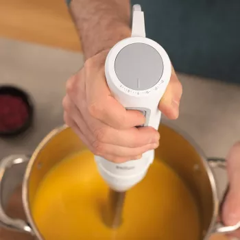Panardintuvas BRAUN MultiQuick 5 MQ 50001 M — 1000 W, nerūdijančio plieno velenas, 0,6 L indelis, pilkai/balta