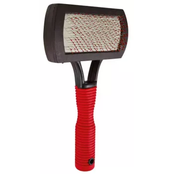 Šepetys Trixie 2301 guminis šukavimo šepetys katėms ir šunims, ergonomiška neslystanti rankena, raudonas/juodas