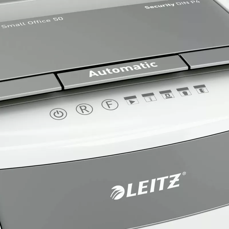 Popieriaus smulkintuvas LEITZ IQ Autofeed Small Office50 P4 – mikro pjūvis 4x28 mm, automatinis padavimas 50 lapų, 22 cm įėjimas, 20 L krepšelis