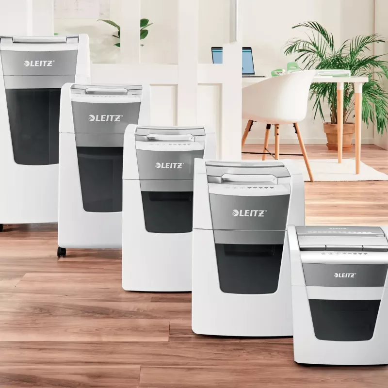 Popieriaus smulkintuvas LEITZ IQ Autofeed Small Office50 P4 – mikro pjūvis 4x28 mm, automatinis padavimas 50 lapų, 22 cm įėjimas, 20 L krepšelis