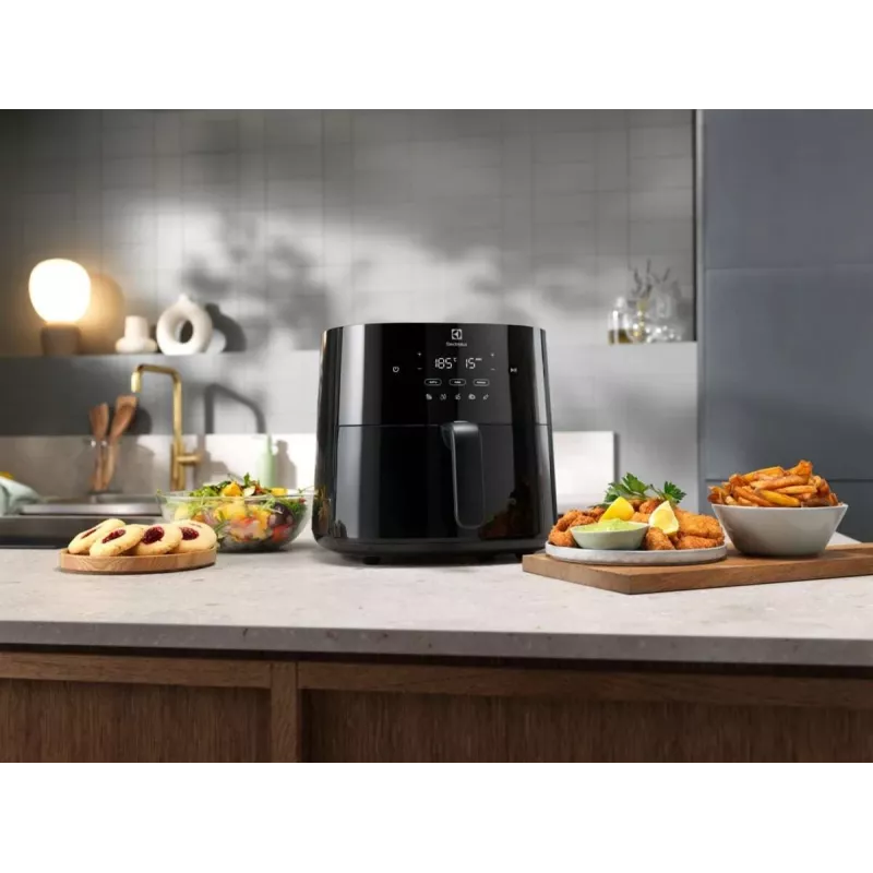 Karšto oro gruzdintuvė Electrolux EAF7B – 6,8 L, 1800 W, jutiklinis valdymas, 8 programos, iki 200°C, juoda