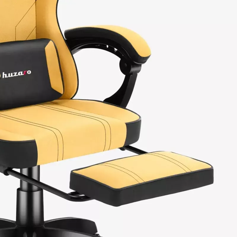 Žaidimų kėdė Huzaro Force 3.7 – ergonomiška aukšta nugara, geltona sėdynė, reguliuojami porankiai, aukštis 107,5–116,5 cm