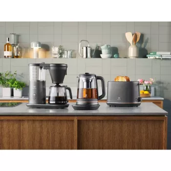 Skrudintuvas Electrolux E7T1-6BP 2 riekelės 980 W juodas