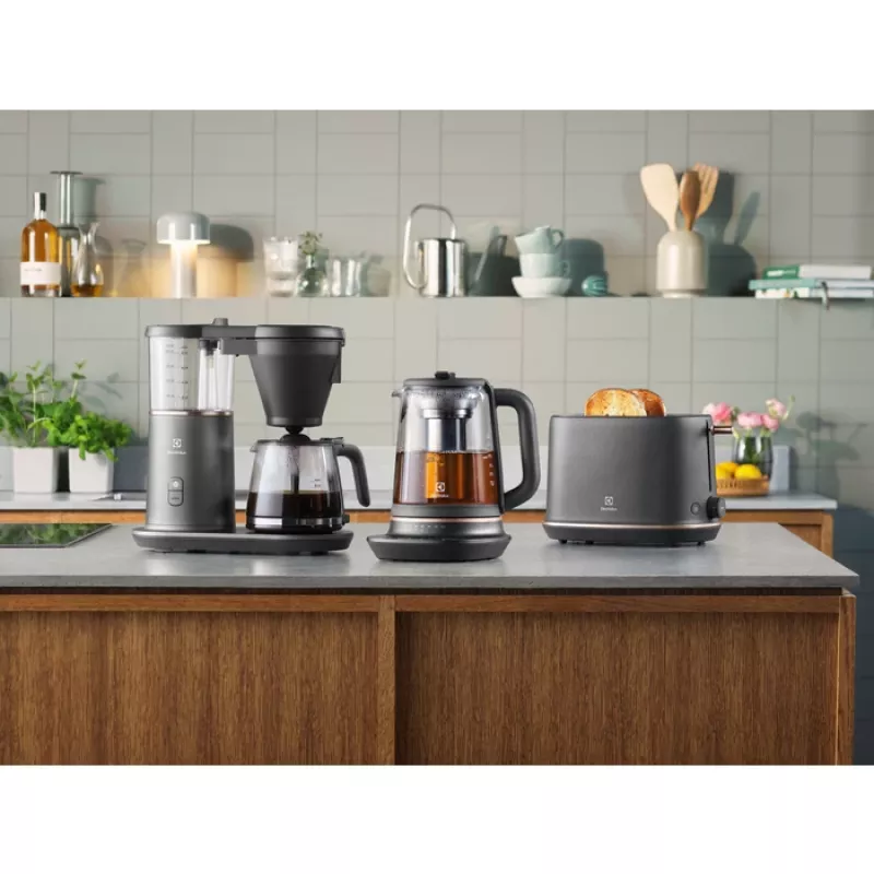 Skrudintuvas Electrolux E7T1-6BP 2 riekelės 980 W juodas