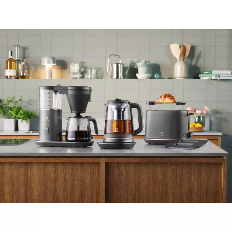Skrudintuvas Electrolux E7T1-6BP 2 riekelės 980 W juodas