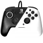 Žaidimų pultas PDP Faceoff Deluxe+ Audio Wired Controller juodai baltas