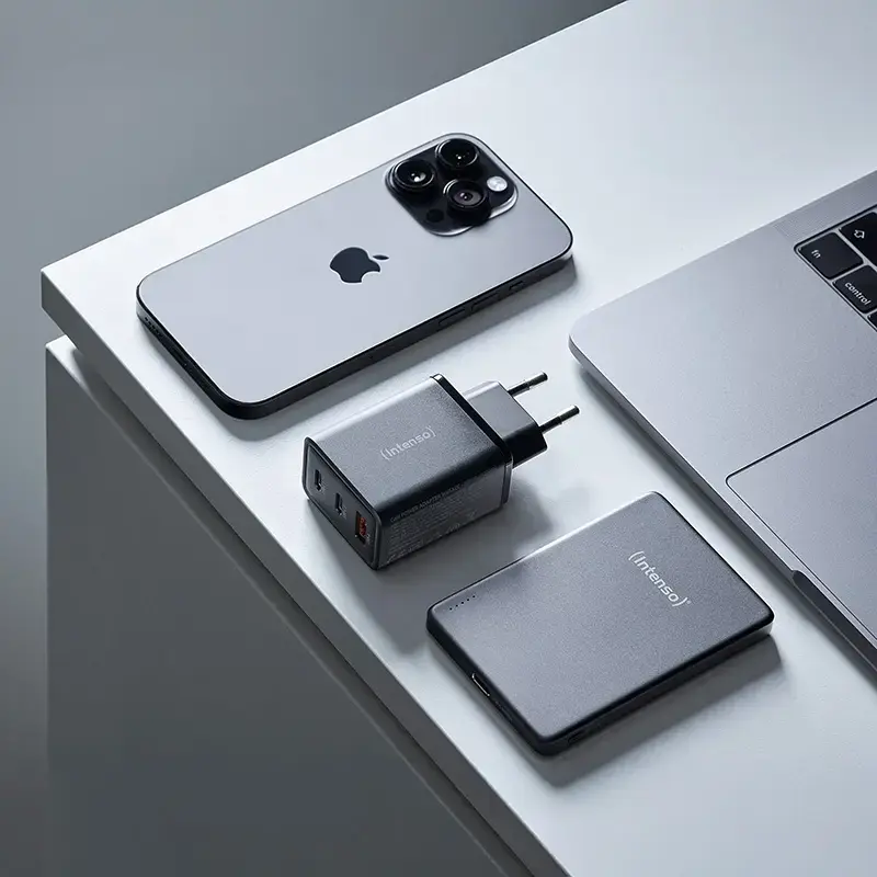Intenso W65ACC 65W USB-C ir USB-A maitinimo adapteris juodas