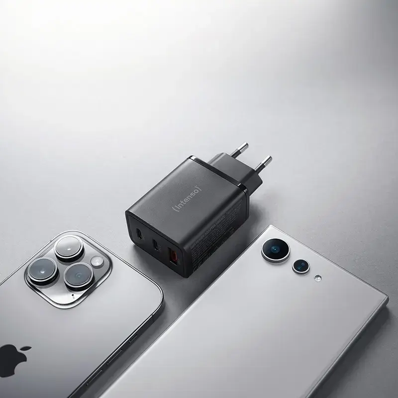 Intenso W65ACC 65W USB-C ir USB-A maitinimo adapteris juodas