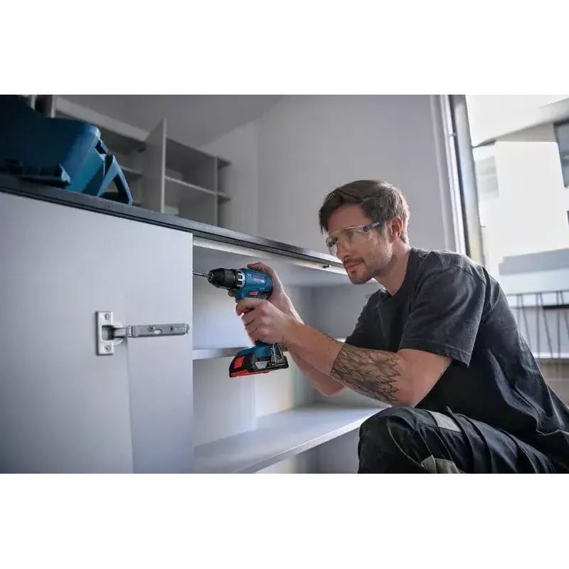 Bosch 0 601 9K3 203 gręžtuvas 1900 RPM 900 g juoda, mėlyna, raudona