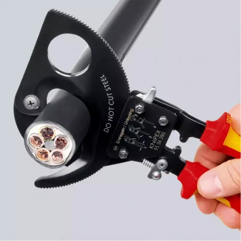 Rankinis kabelių pjaustytuvas Knipex 95 36 250