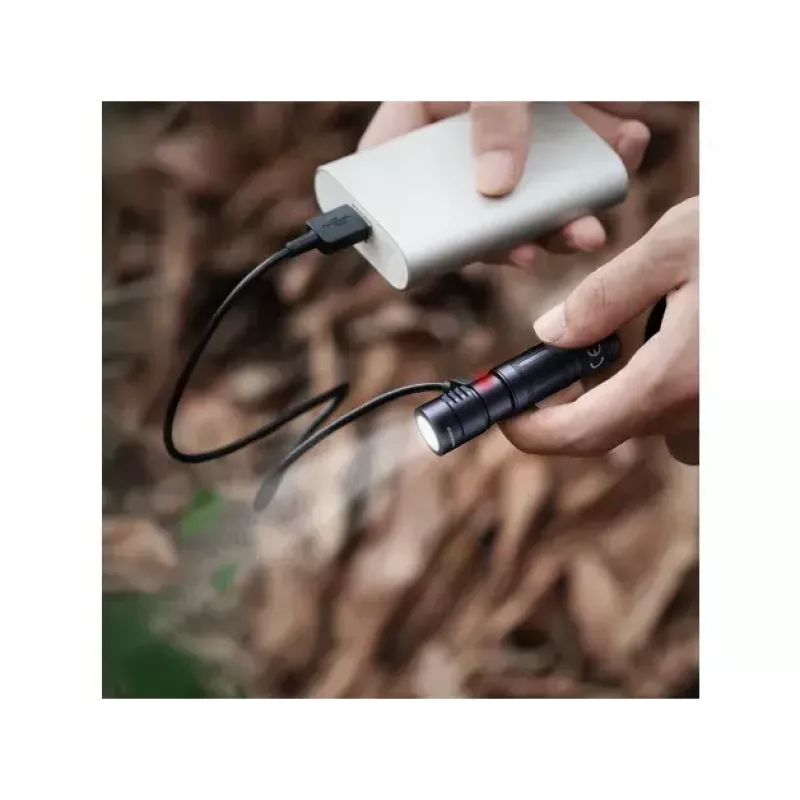 Feniksas E05R juodas rankinis žibintuvėlis LED duraliuminis IP68 30h