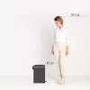 Brabantia NewIcon 20 L apvalus šiukšlių kibiras smėlio spalvos