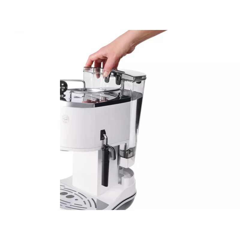 Espresso aparatas De’Longhi ECO 311.W — rankinis, 15 bar, 1,4 L vandens bakas, 2 puodeliams, palaikymas šiltai, stalviršinis