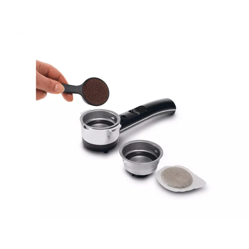 Espresso aparatas De’Longhi ECO 311.W — rankinis, 15 bar, 1,4 L vandens bakas, 2 puodeliams, palaikymas šiltai, stalviršinis