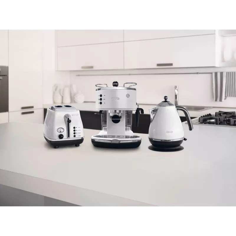 Espresso aparatas De’Longhi ECO 311.W — rankinis, 15 bar, 1,4 L vandens bakas, 2 puodeliams, palaikymas šiltai, stalviršinis