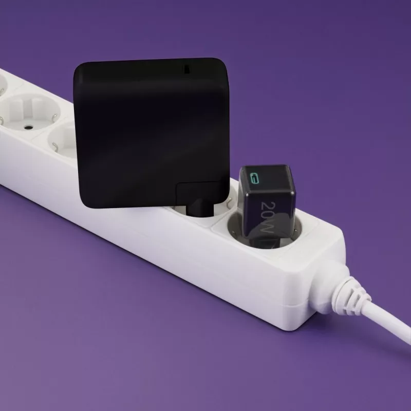 Hama 00201984 greitasis USB-C įkroviklis 20 W juodas