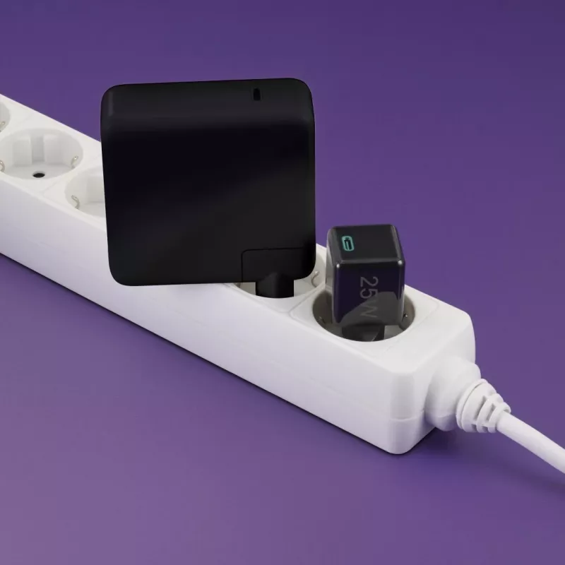 Hama 00201985 USB-C greitasis sieninis įkroviklis 25 W juodas