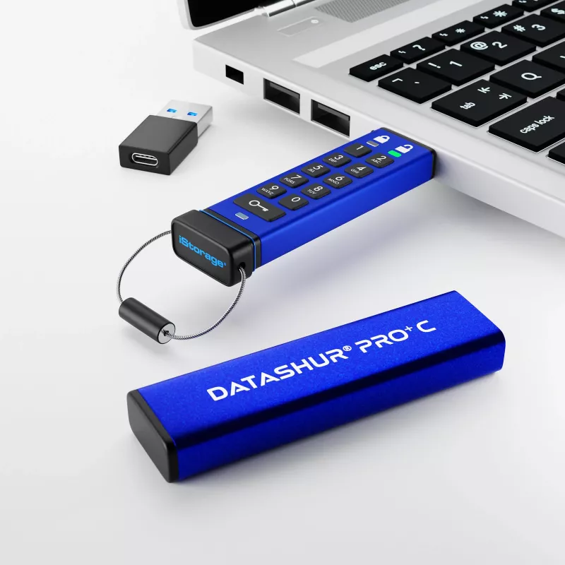 iStorage datAshur PRO+C 512GB | FIPS 140-3 Level 3 sertifikuotas | Saugus USB Type-C atmintukas | AES-XTS 256 bitų aparatinė šifravimo sistema | Apsauga PIN kodu | Pridedamas Type C-A adapteris