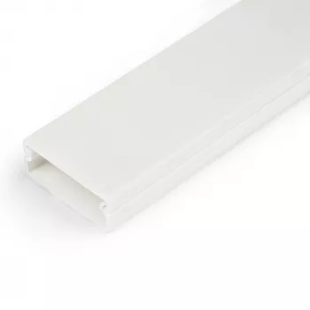 StarTech.com kabelių valdymo kanalas su lipnia juosta ir dangteliu, 32 mm x 11 mm, 1 m, PVC, baltas