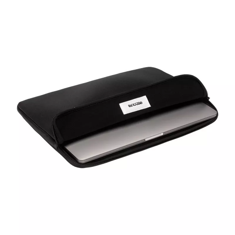 Incase Classic Sleeve dėklas 16 colių (40,6 cm) nešiojamiesiems kompiuteriams, juodas