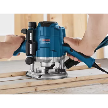 Bosch GOF 1250 CE juodas, mėlynas 24000 RPM 1250 W