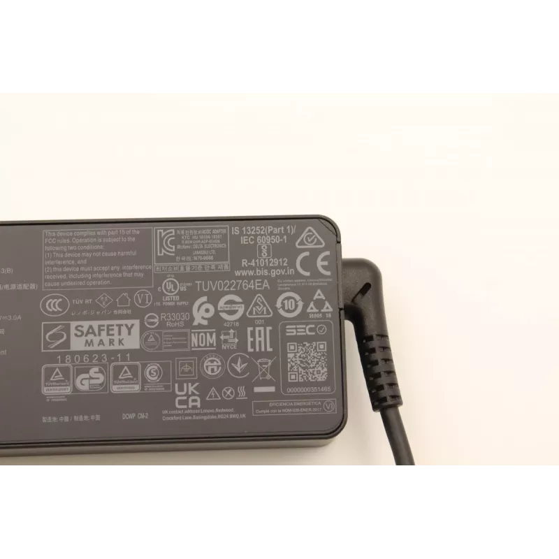 Lenovo 5A10W86250 maitinimo adapteris / keitiklis 65 W juodas