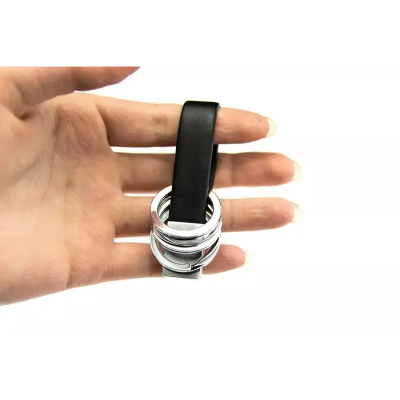 Raktų pakabukas TROIKA TWISTER juoda sidabrinė oda metalas 16mm 9mm