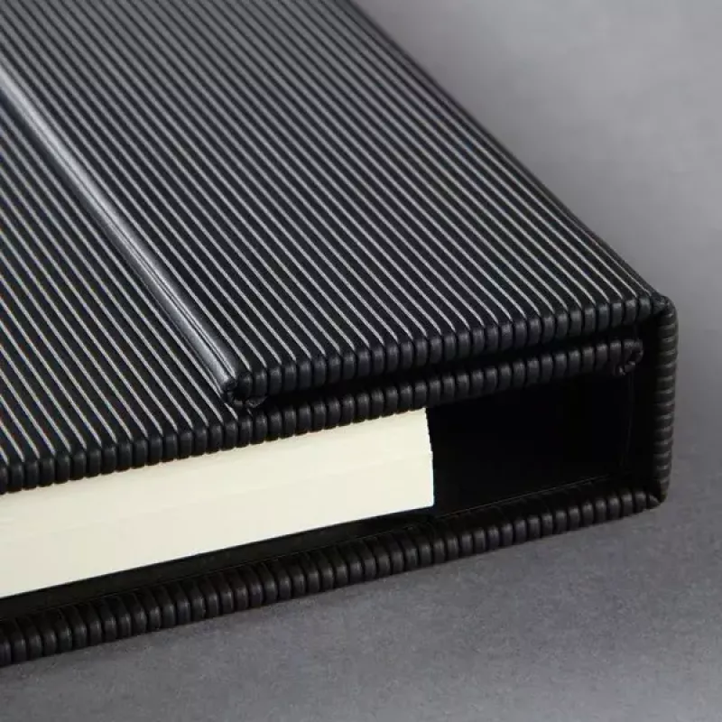 Užrašų knyga Sigel CO151 A4 97 lapų juoda