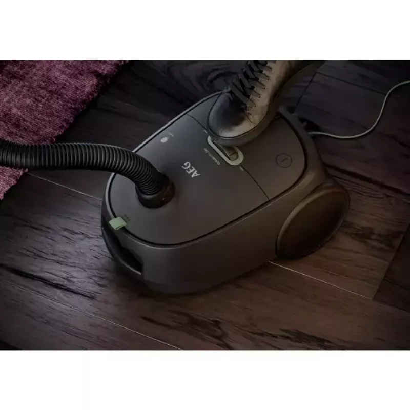 Būgninis dulkių siurblys AEG AB61C2OKO