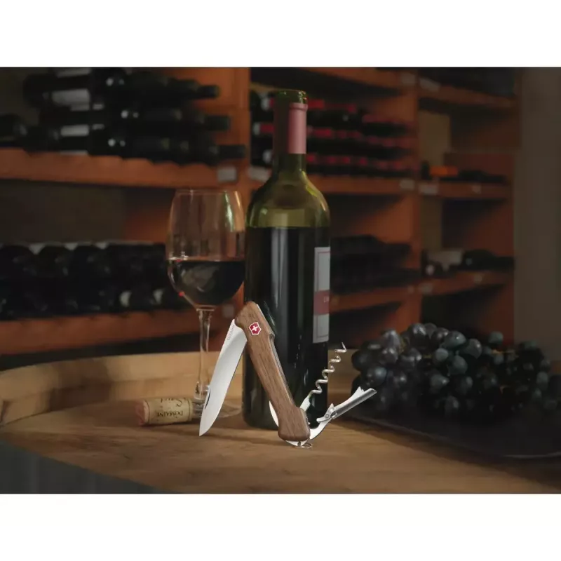Daugiafunkcis peilis vyno mėgėjams Victorinox Wine Master
