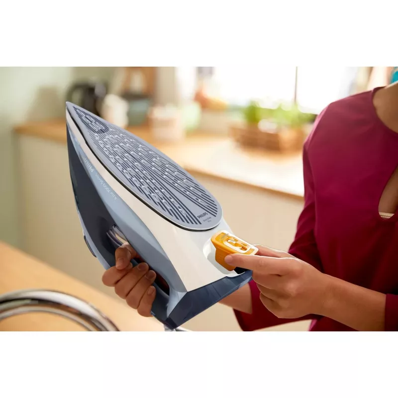 Lyginimo lygintuvas Philips DST7020/20 — 2800 W, SteamGlide Plus padas, 50 g/min nuolatinis garas, 250 g/min garo smūgis, 0,3 L talpa, mėlyna