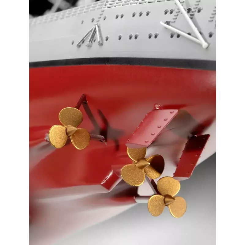 Laivo modelis Revell Bismarck surinkimo rinkinys 1:350