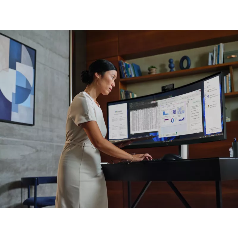 HP Series 5 Pro 49 colių DQHD konferencinis monitorius - 549pm, 124,5 cm (49 colių), 5120 x 1440 pikselių, Dual QHD, LCD, 5 ms, Juodas