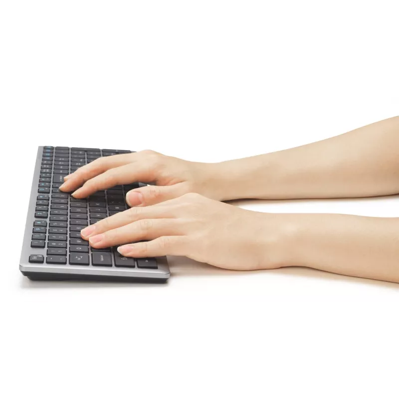 Kensington KB535 EQ belaidė daugiaįrenginė klaviatūra, tarptautinė EN
