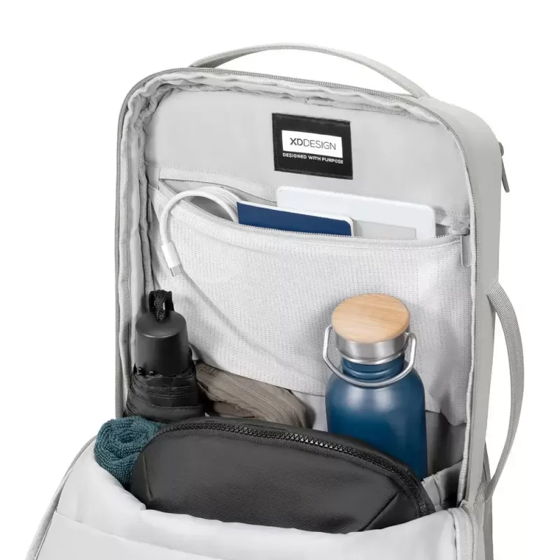 Kuprinė XDDESIGN Air P706.3219 Pilka, 15 L, skyrius nešiojamam kompiuteriui iki 15,6 colio, užrakinamas pagrindinis užtrauktukas
