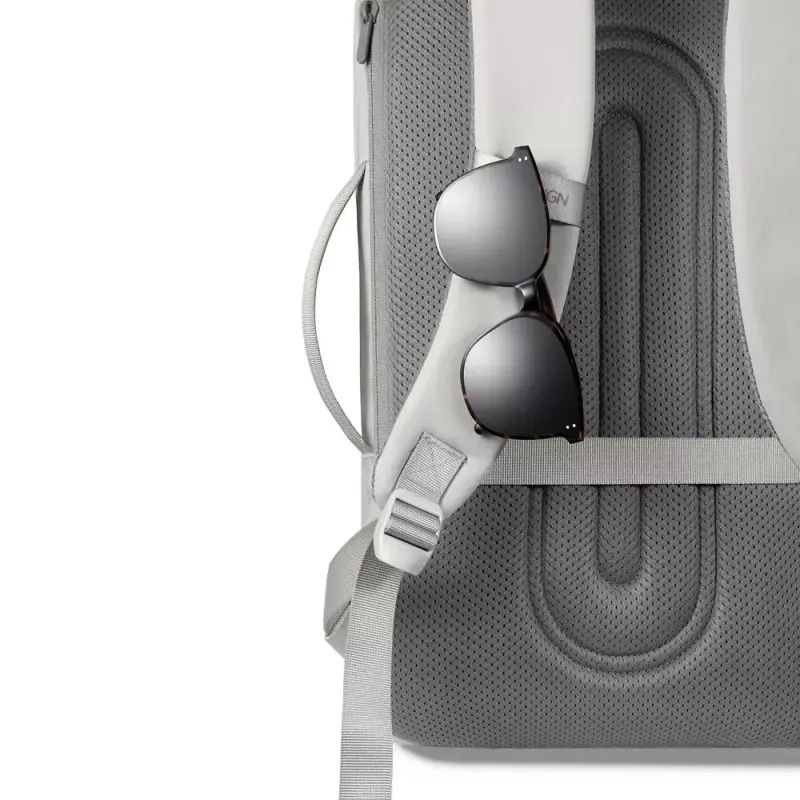 Kuprinė XDDESIGN Air P706.3219 Pilka, 15 L, skyrius nešiojamam kompiuteriui iki 15,6 colio, užrakinamas pagrindinis užtrauktukas