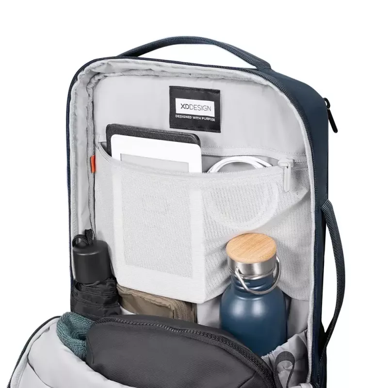 Kuprinė XDDESIGN Air Backpack NAVY P706.3225 – 15 L, tinka iki 15,6 col. (39,6 cm) nešiojamam kompiuteriui, užrakinama pagrindinė užtrauktukas