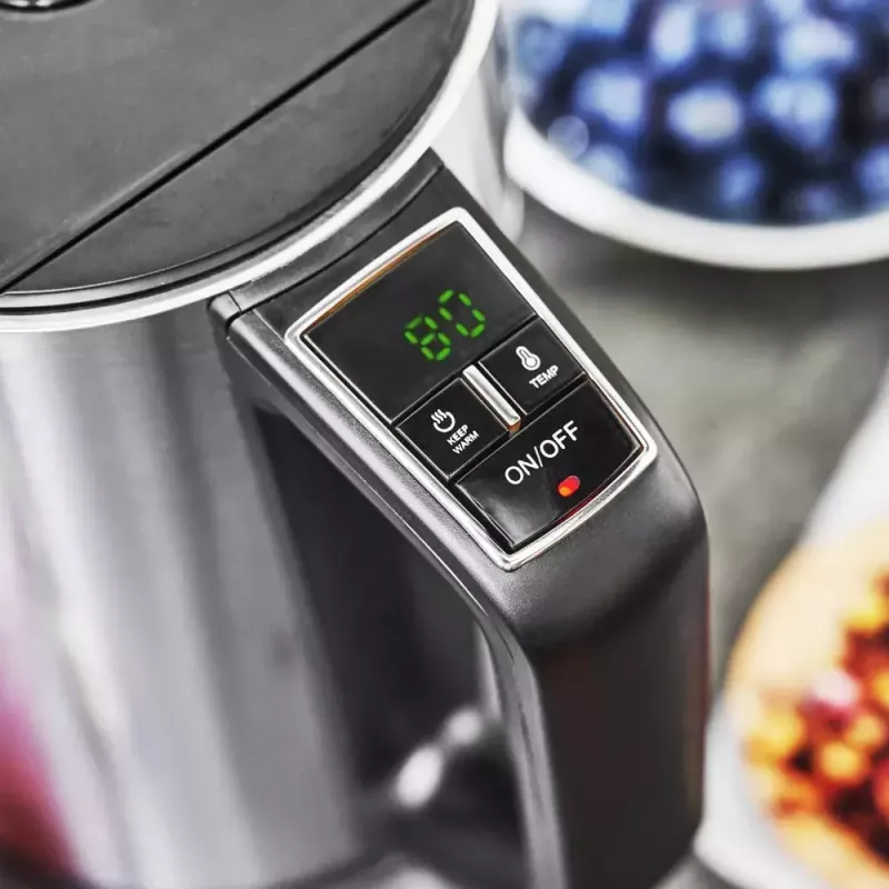 Elektrinis virdulys GASTROBACK Design Cool Touch 1,5 L 2200 W, Nerūdijantis plienas/Juoda