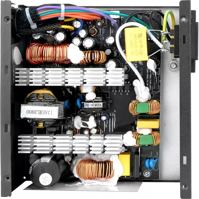 Maitinimo blokas Thermaltake TR2 S 650W – ATX, 20+4 kontaktų, 80 PLUS, 120 mm ventiliatorius, juodas