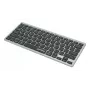 Manhattan Ultra Slim Dual-Mode belaidė klaviatūra, Vokietijos QWERTZ išdėstymas, Bluetooth (v3.0) ir belaidis ryšys (2,4 GHz), 78 žemo profilio žirkliniai klavišai, automatinis energijos valdymas, veikimo atstumas 10 m, USB-A mikro imtuvas, AAA baterija (
