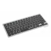 Manhattan Ultra Slim Dual-Mode belaidė klaviatūra, Vokietijos QWERTZ išdėstymas, Bluetooth (v3.0) ir belaidis ryšys (2,4 GHz), 78 žemo profilio žirkliniai klavišai, automatinis energijos valdymas, veikimo atstumas 10 m, USB-A mikro imtuvas, AAA baterija (