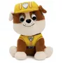 PAMinkštas žaislas PAW Patrol GUND Rubble su statybininko uniforma, 6 colių
