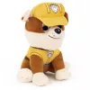 PAMinkštas žaislas PAW Patrol GUND Rubble su statybininko uniforma, 6 colių