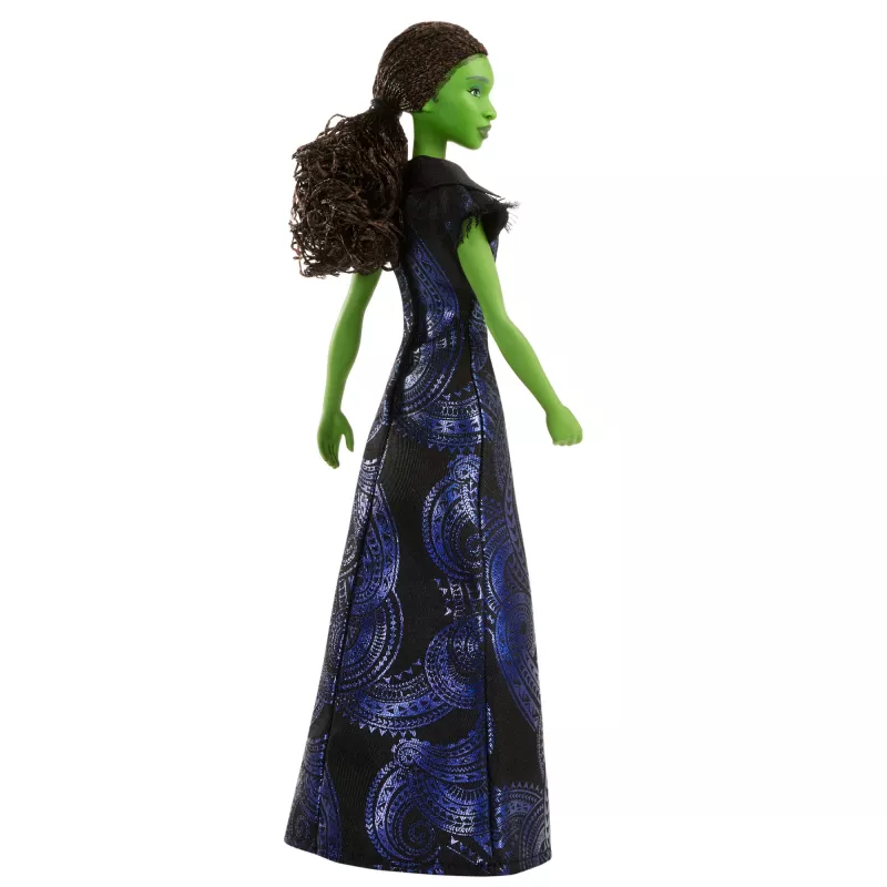 Mattel Universal Pictures’ Wicked: For Good dainuojanti Elfaba lėlė, įkvėpta filmo apranga, dainuoja „For Good“