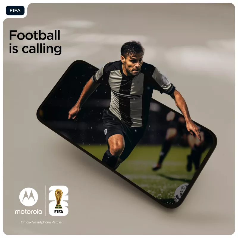 Motorola moto g77 17,3 cm (6,8 colio) hibridinis dviejų SIM „Android 16.0“ 5G USB Type-C 8 GB 256 GB 5200 mAh juoda