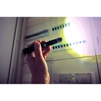 Rankinis žibintuvėlis Brennenstuhl 1173750003 LED juodas aliuminis IP44 5W