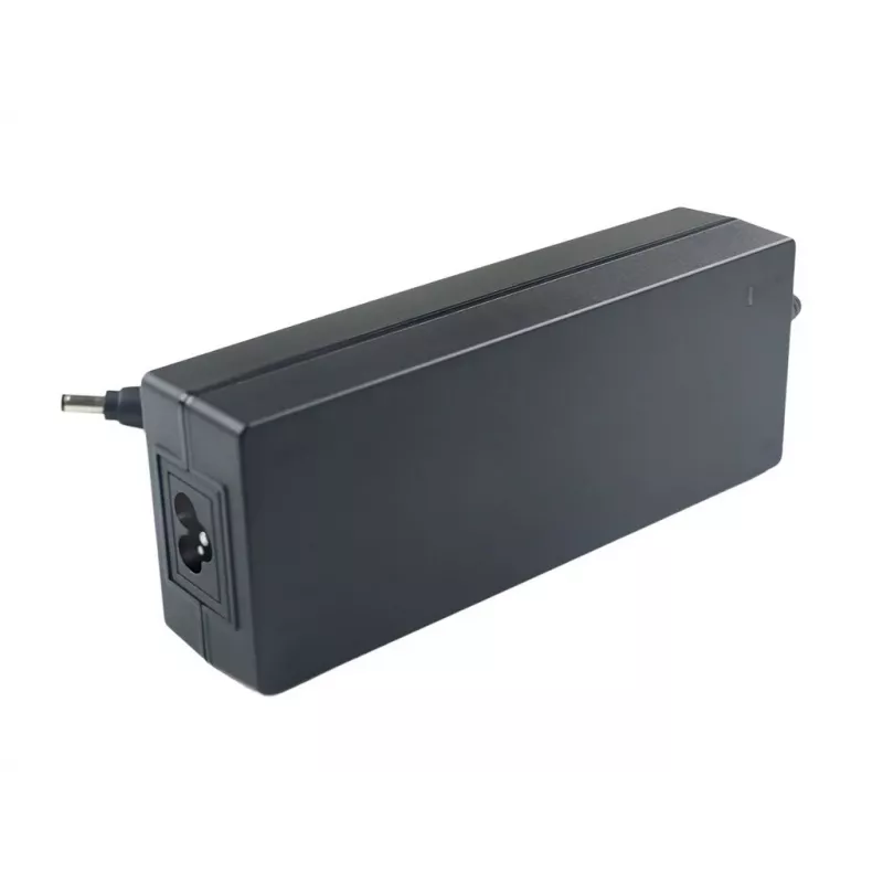 CoreParts MBXAC-AC0016 maitinimo adapteris / keitiklis vidaus patalpoms 120 W juodas