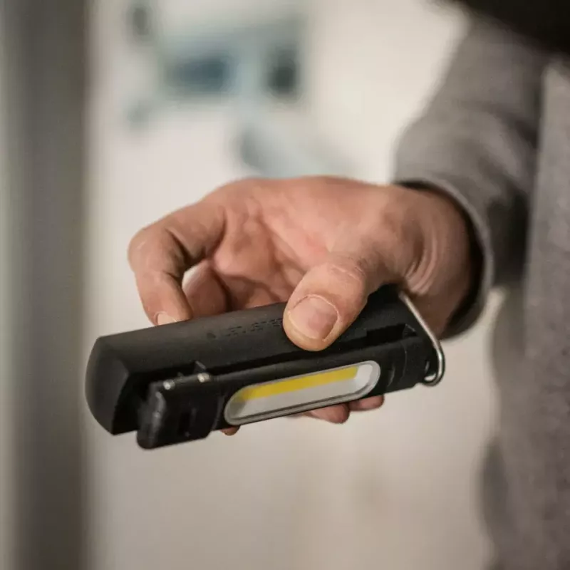 Kišeninis darbinis žibintuvėlis Ledlenser W7R Work juodas LED 220 lm 2500 mAh