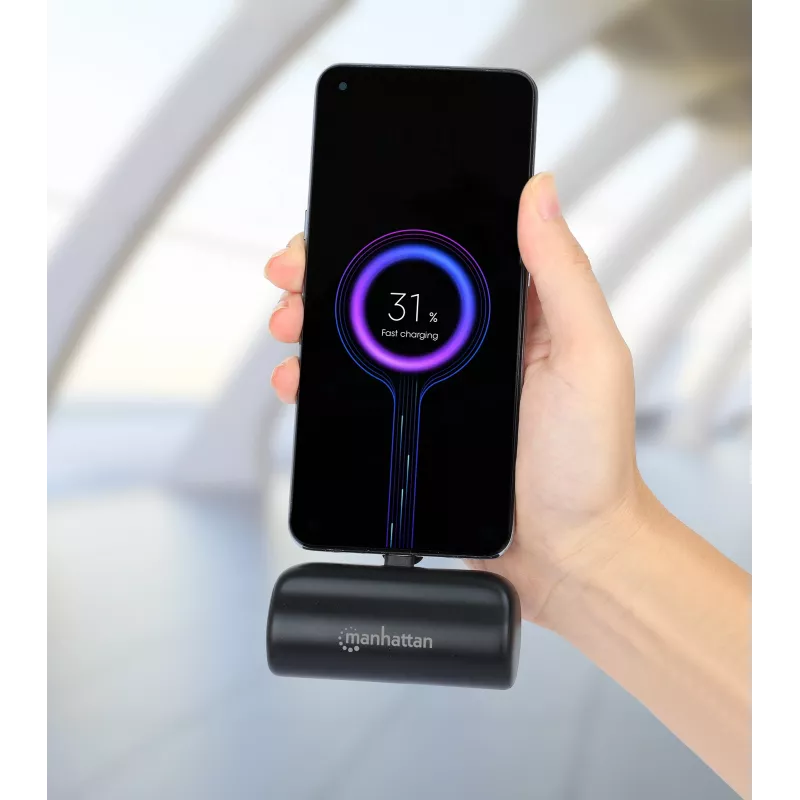 Manhattan Power Bank su integruotu USB-C kištuku, 5000 mAh, iki 20 W išvestis, atlenkiama kojelė naudojimui kaip telefono laikiklis, juoda, vienerių metų garantija